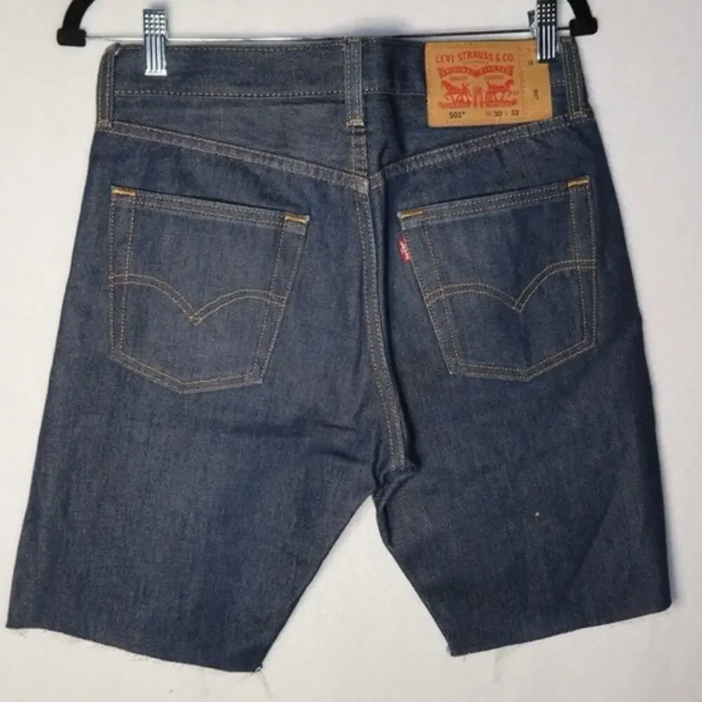 Levi‎ Strauss 501 dark denim shorts size 30